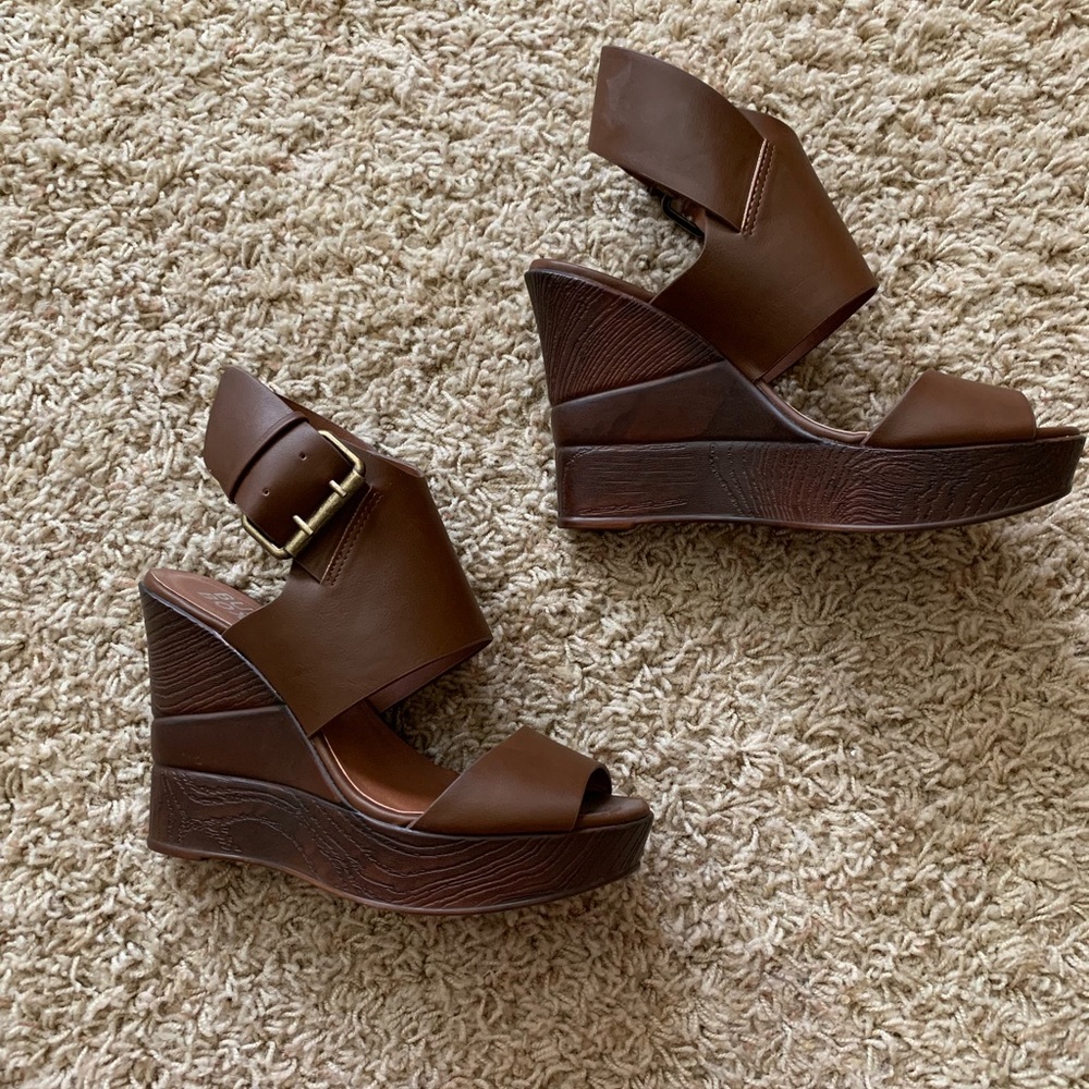 Brown wedges